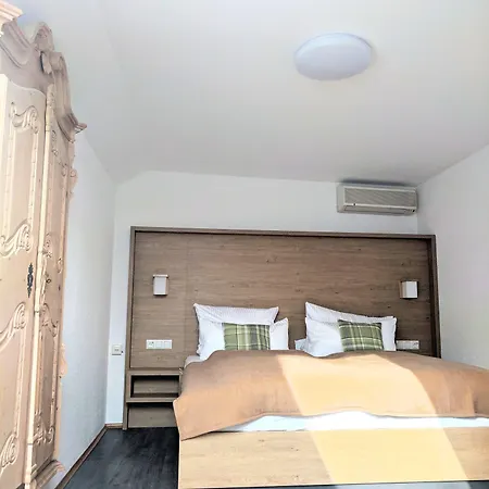 Peter Schaefer Отель