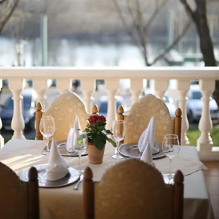 Peter Schaefer Отель