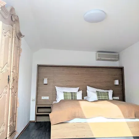 Отель Peter Schaefer